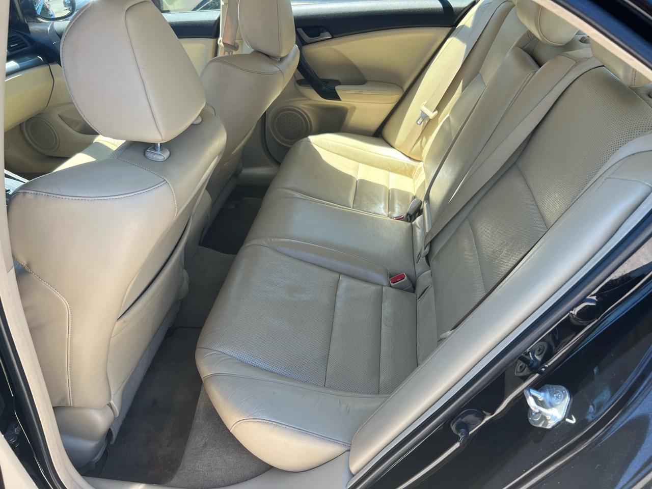 Acura TSX 5-Speed AT with Tech Package 2009