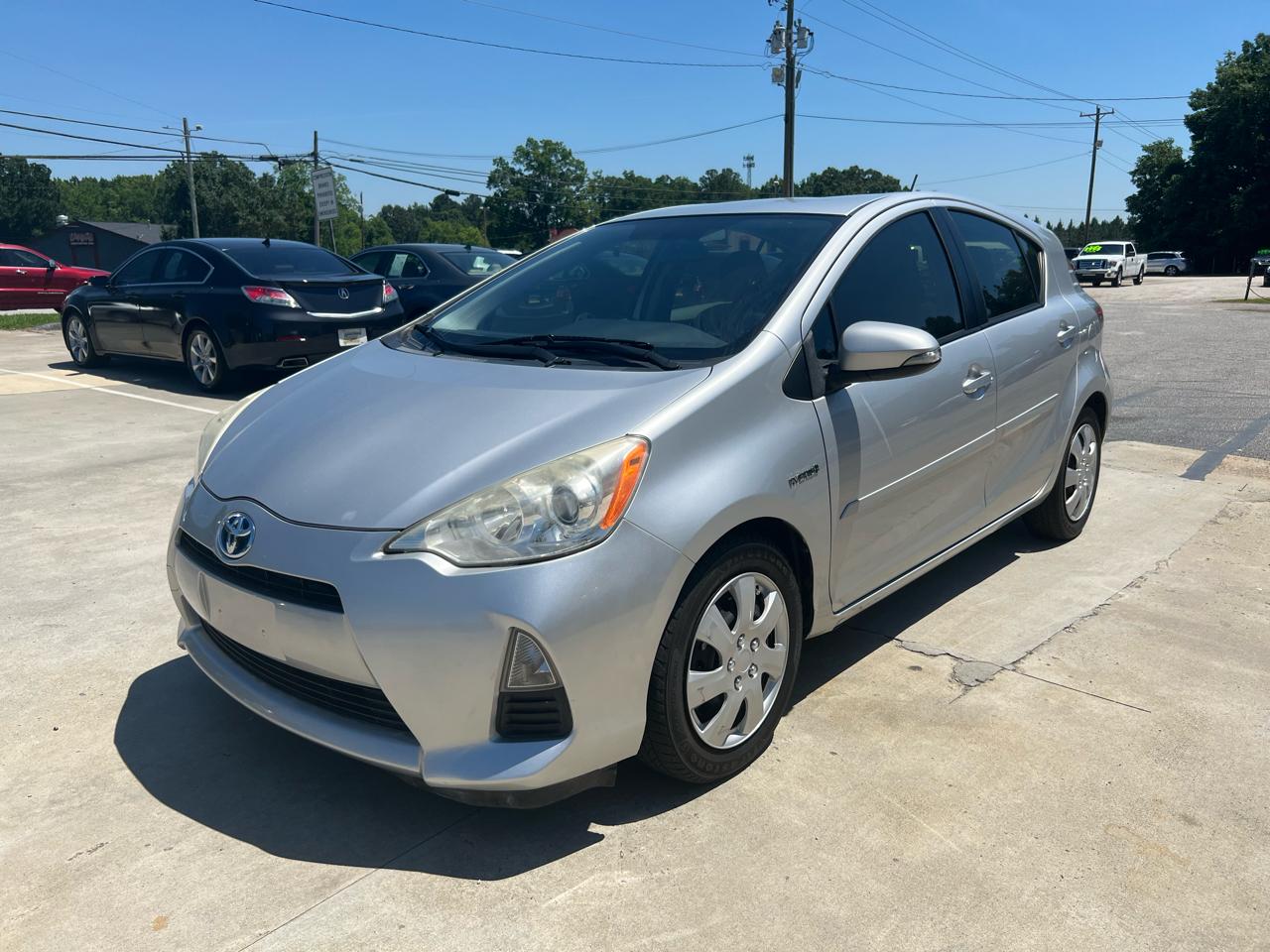 Toyota Prius c One 2013