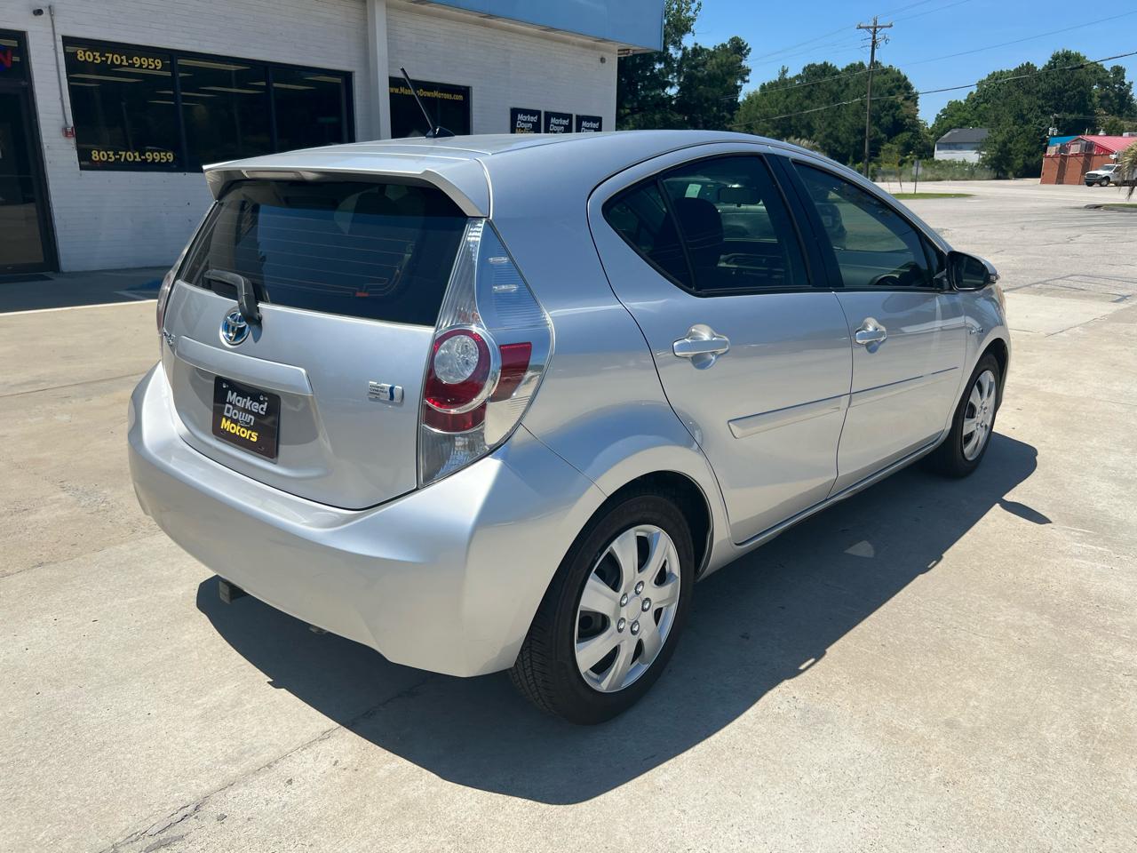 Toyota Prius c One 2013