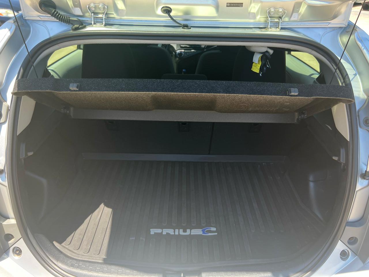 Toyota Prius c One 2013