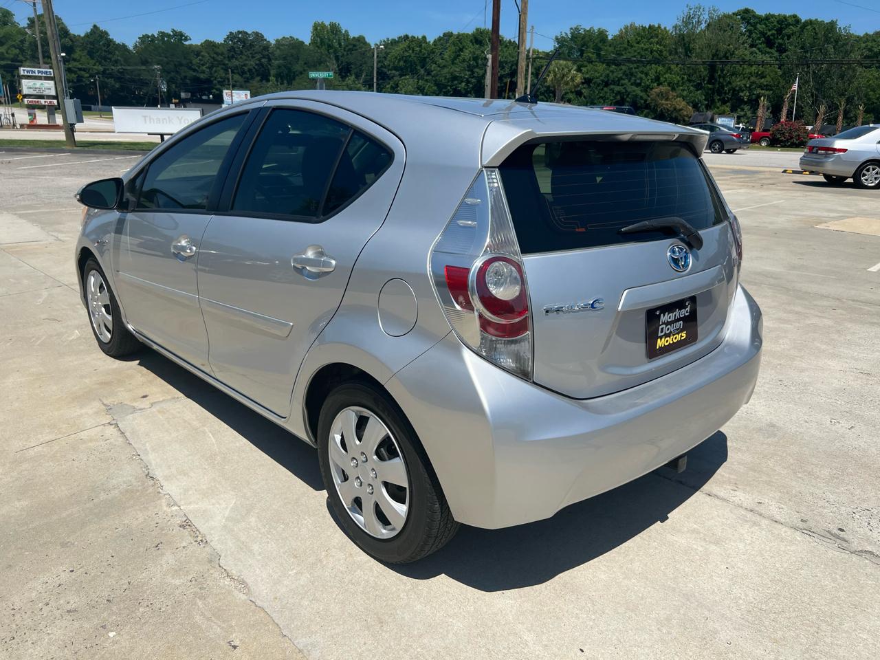 Toyota Prius c One 2013