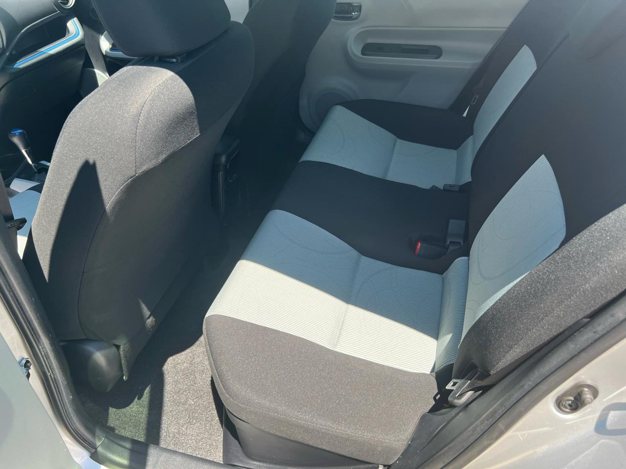 Toyota Prius c One 2013