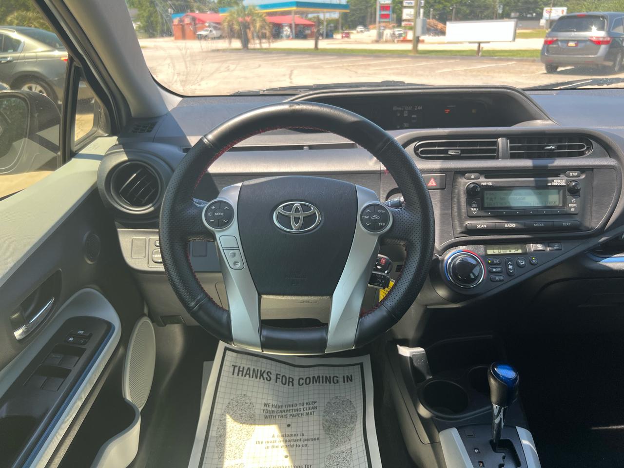 Toyota Prius c One 2013