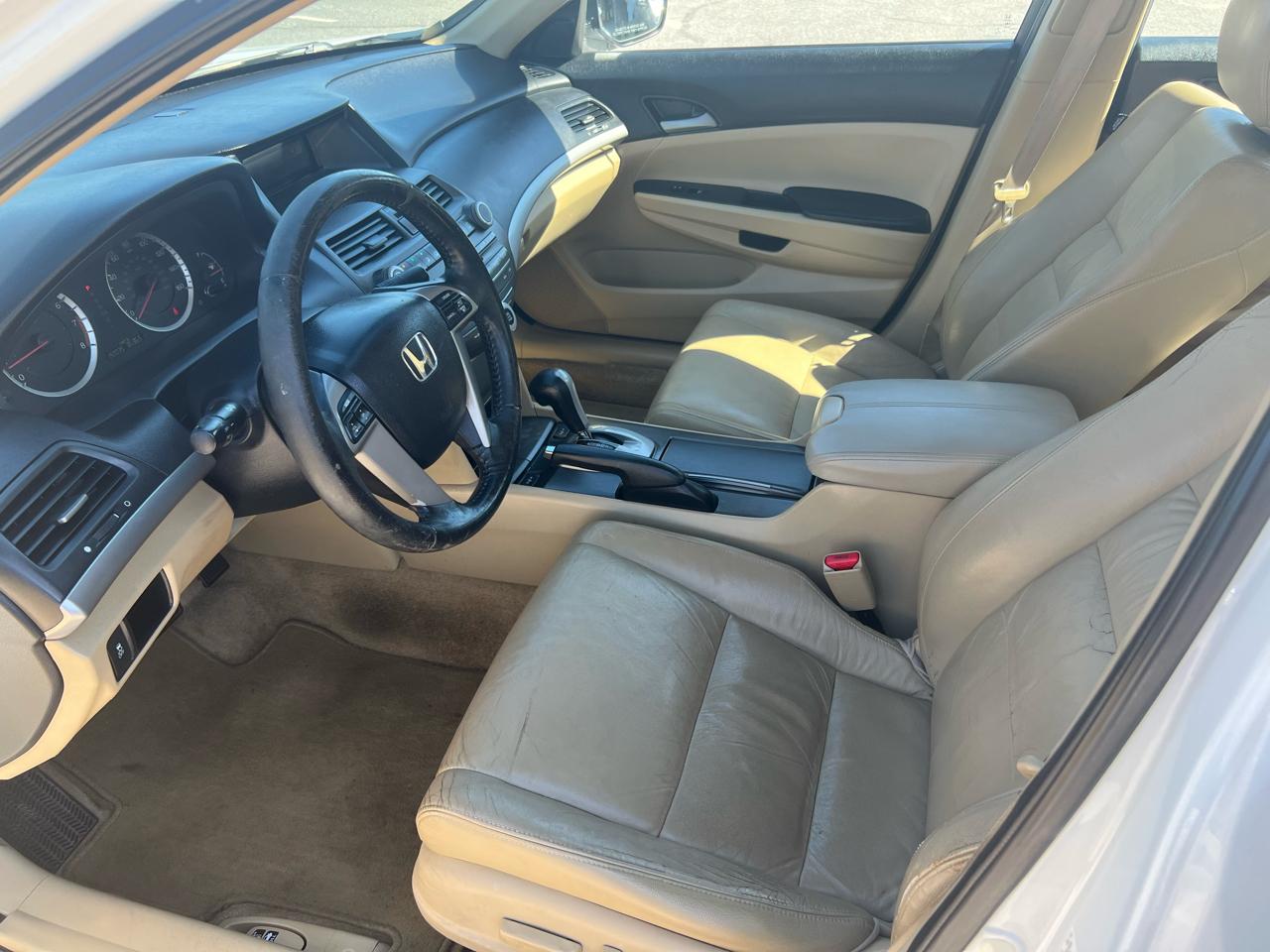 Honda Accord SE Sedan AT 2011