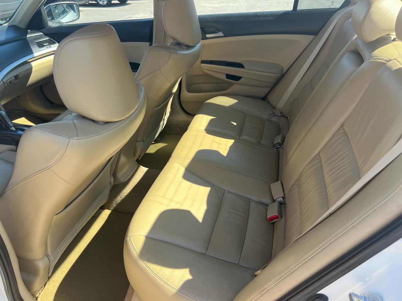 Honda Accord SE Sedan AT 2011