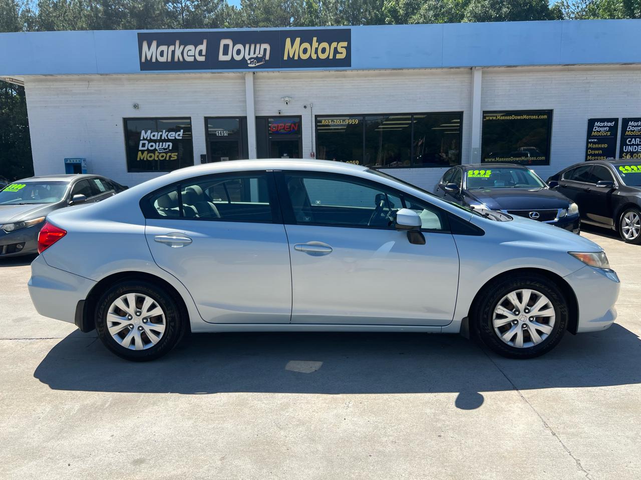 Honda Civic LX Sedan 5-Speed AT 2012