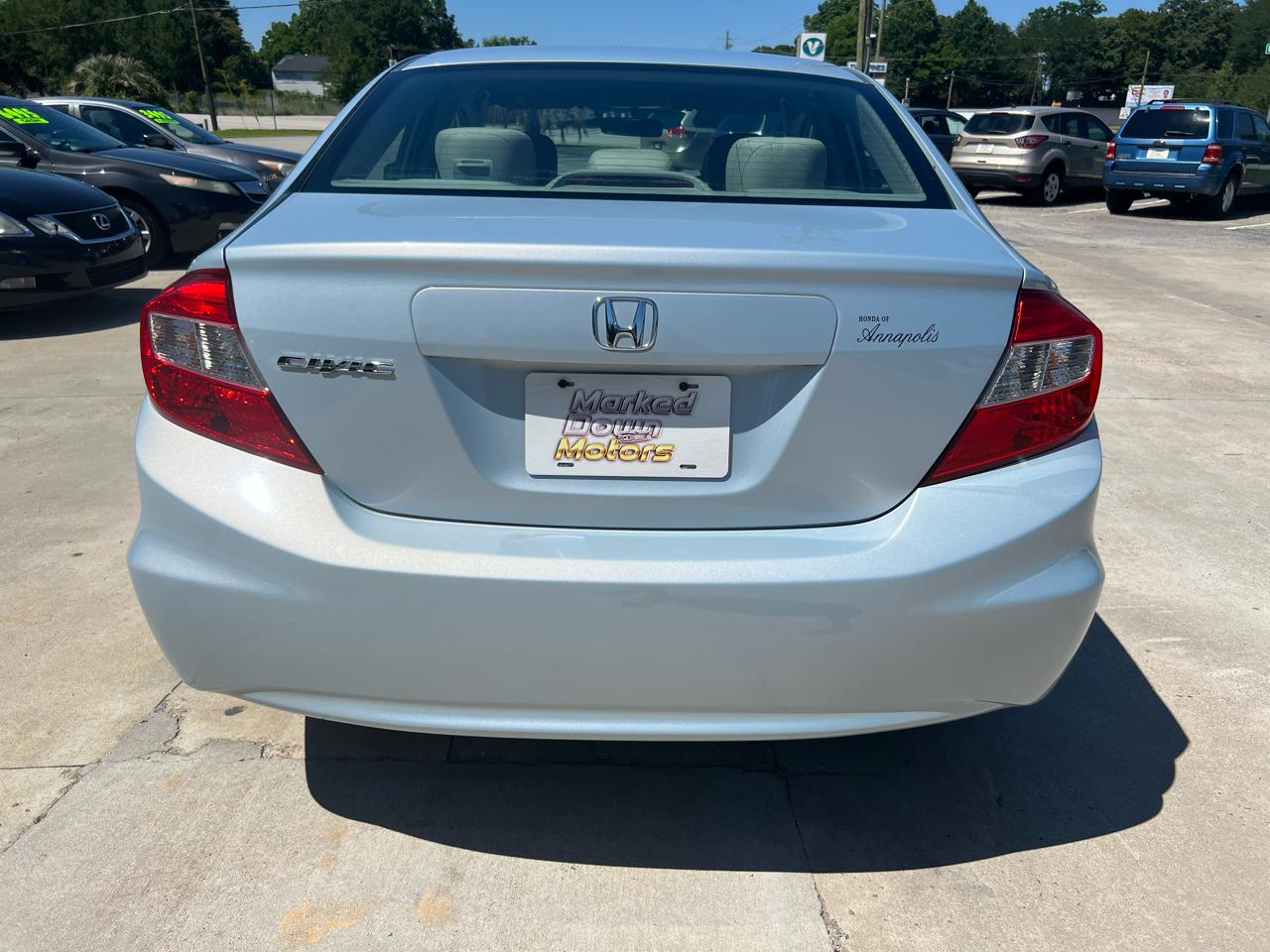 Honda Civic LX Sedan 5-Speed AT 2012
