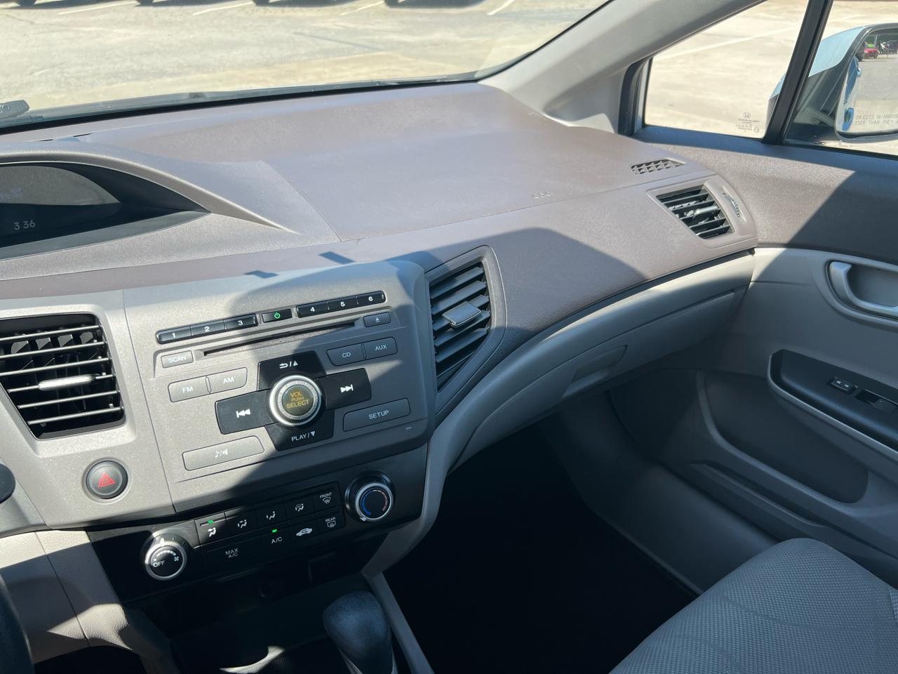 Honda Civic LX Sedan 5-Speed AT 2012