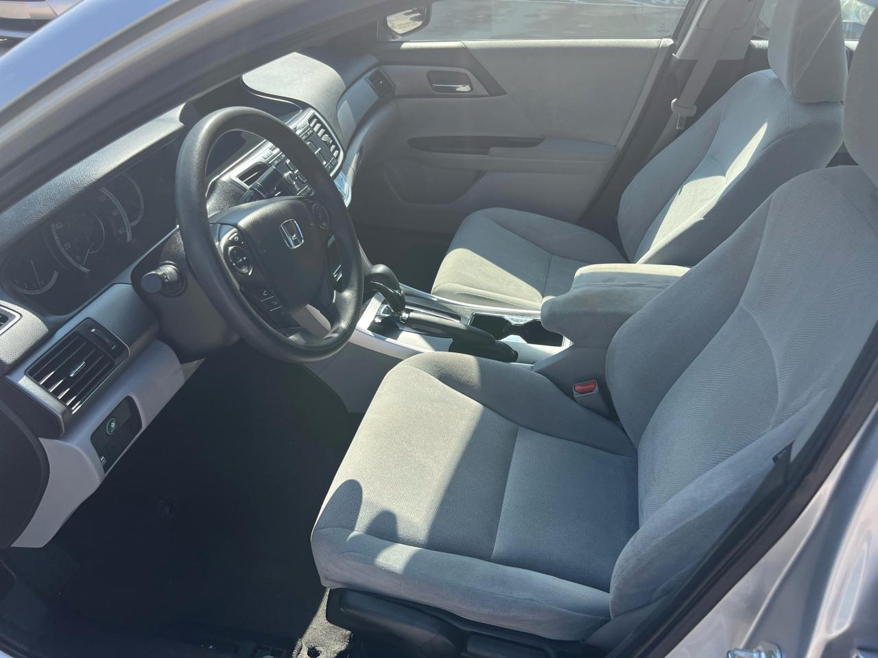 Honda Accord LX Sedan CVT 2013