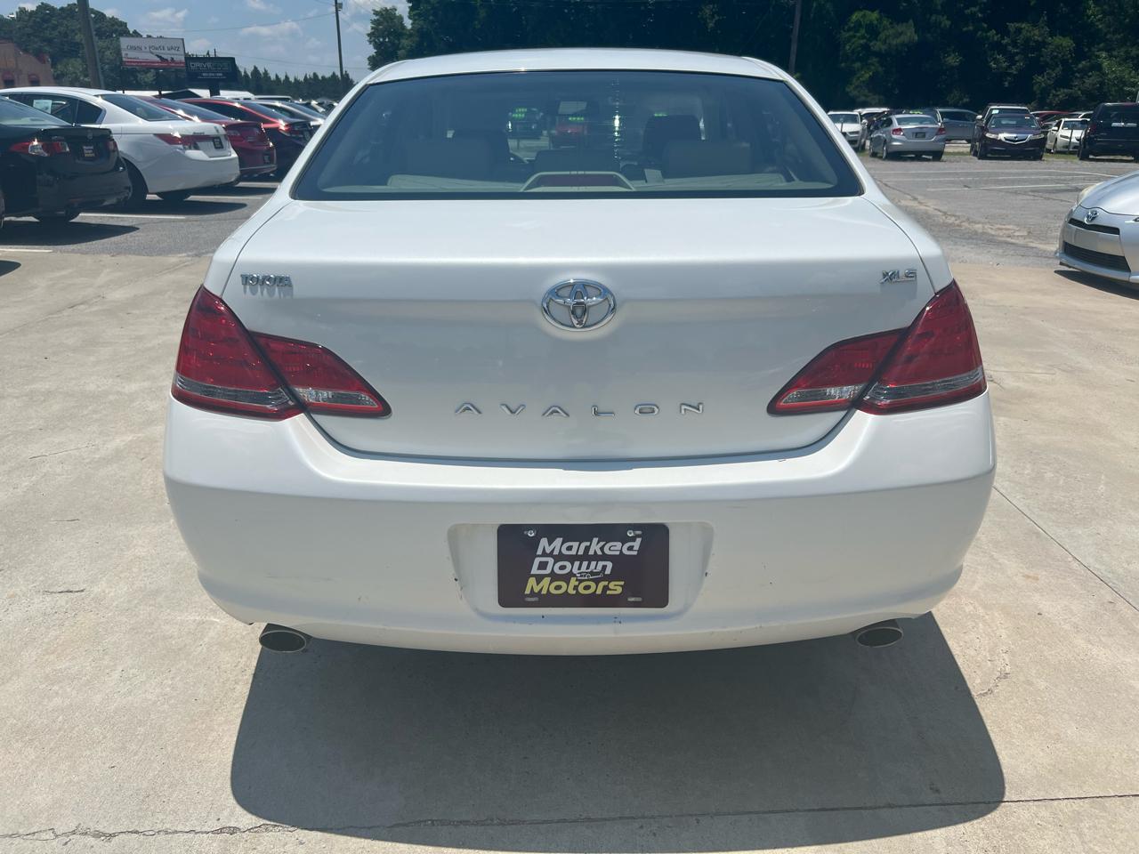 Toyota Avalon XLS 2006