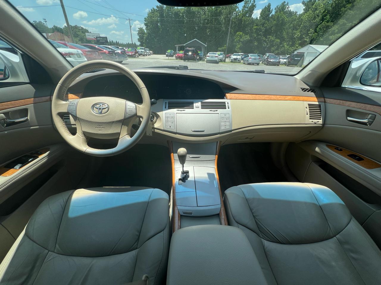 Toyota Avalon XLS 2006