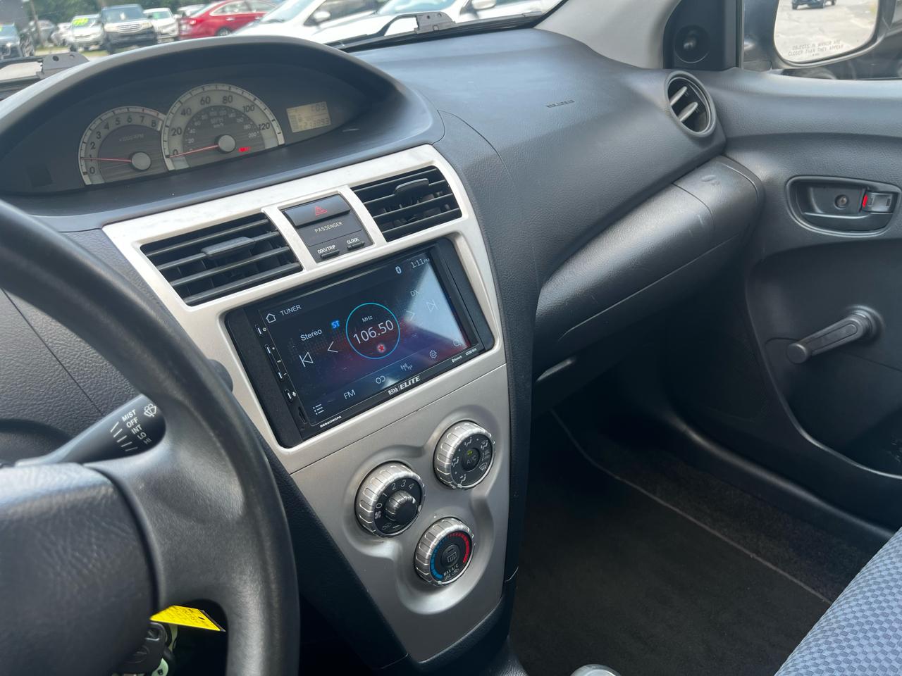 Toyota Yaris Sedan 2007