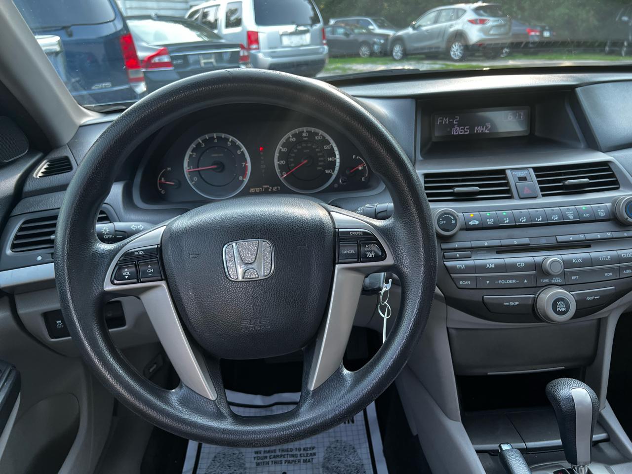Honda Accord LX-P Sedan AT 2011