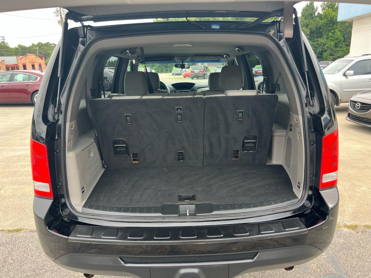 Honda Pilot LX 2WD 5-Spd AT 2012