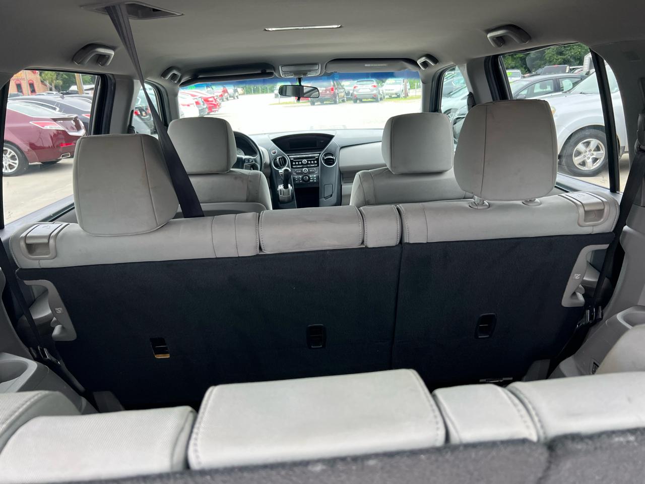 Honda Pilot LX 2WD 5-Spd AT 2012