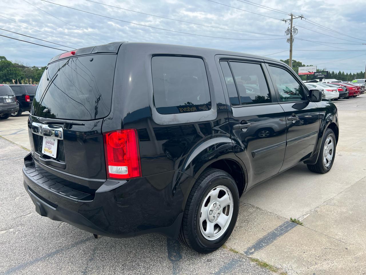 Honda Pilot LX 2WD 5-Spd AT 2012