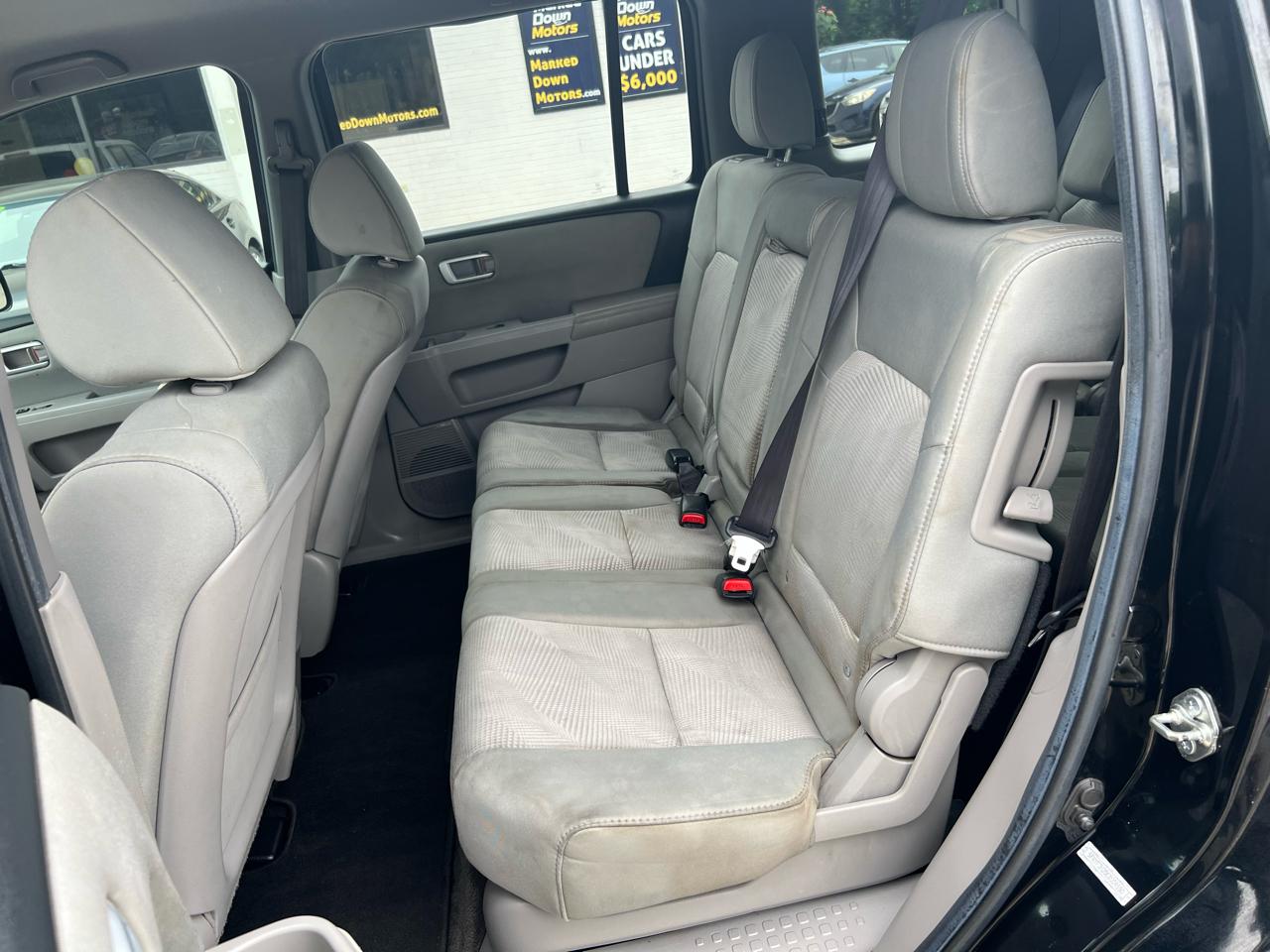 Honda Pilot LX 2WD 5-Spd AT 2012