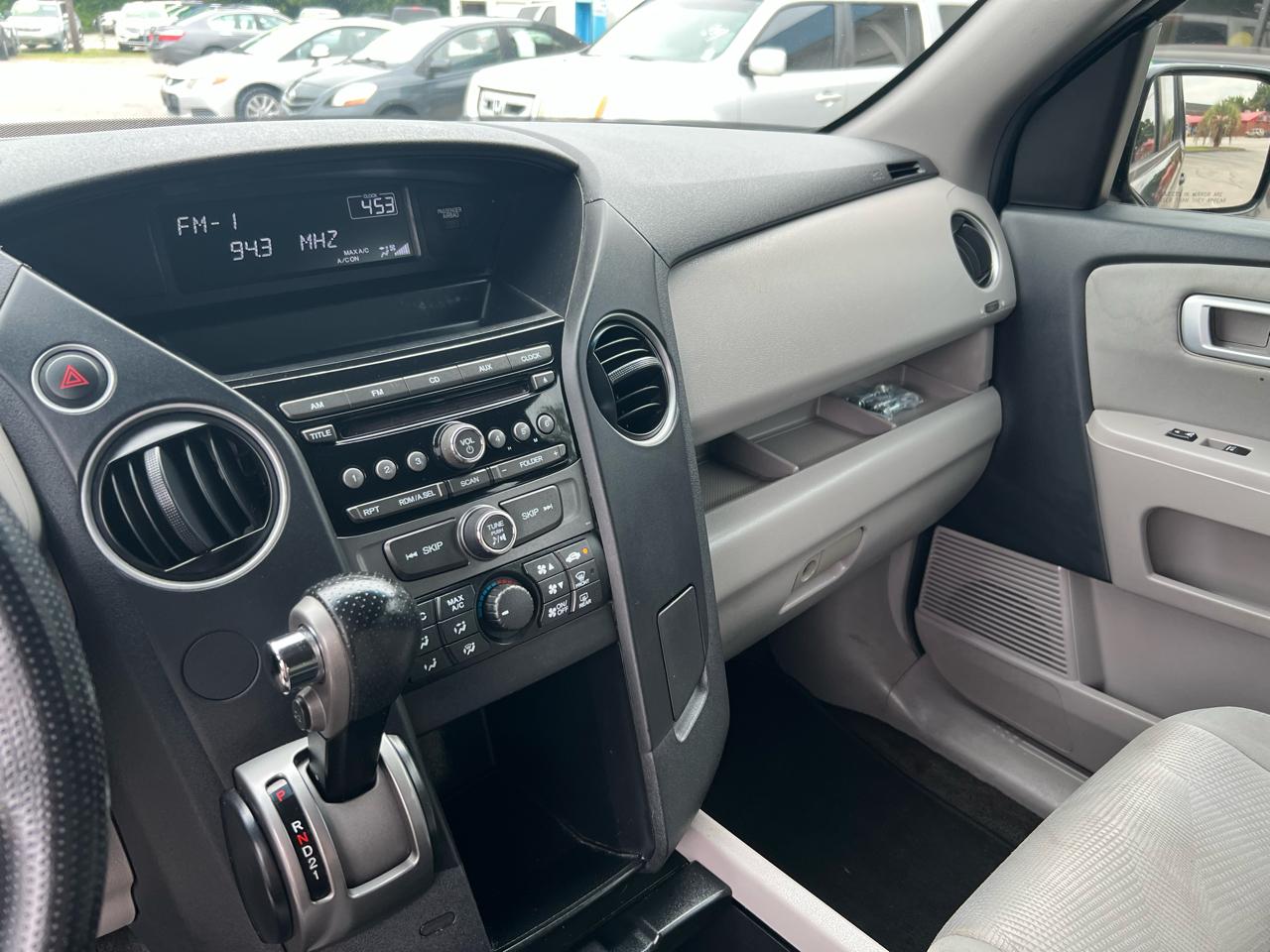 Honda Pilot LX 2WD 5-Spd AT 2012