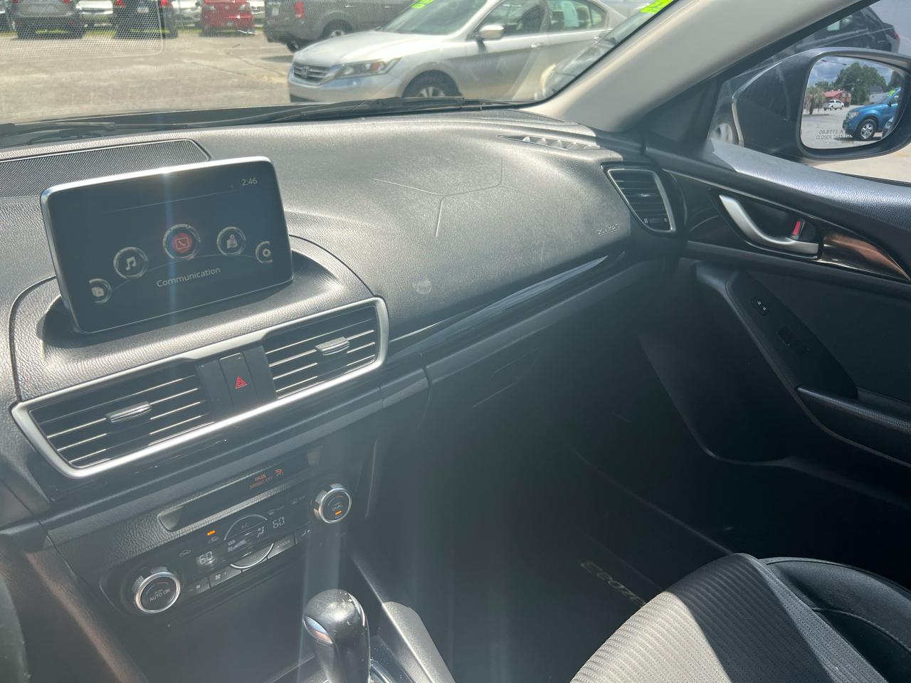 Mazda MAZDA3 i Touring AT 4-Door 2015