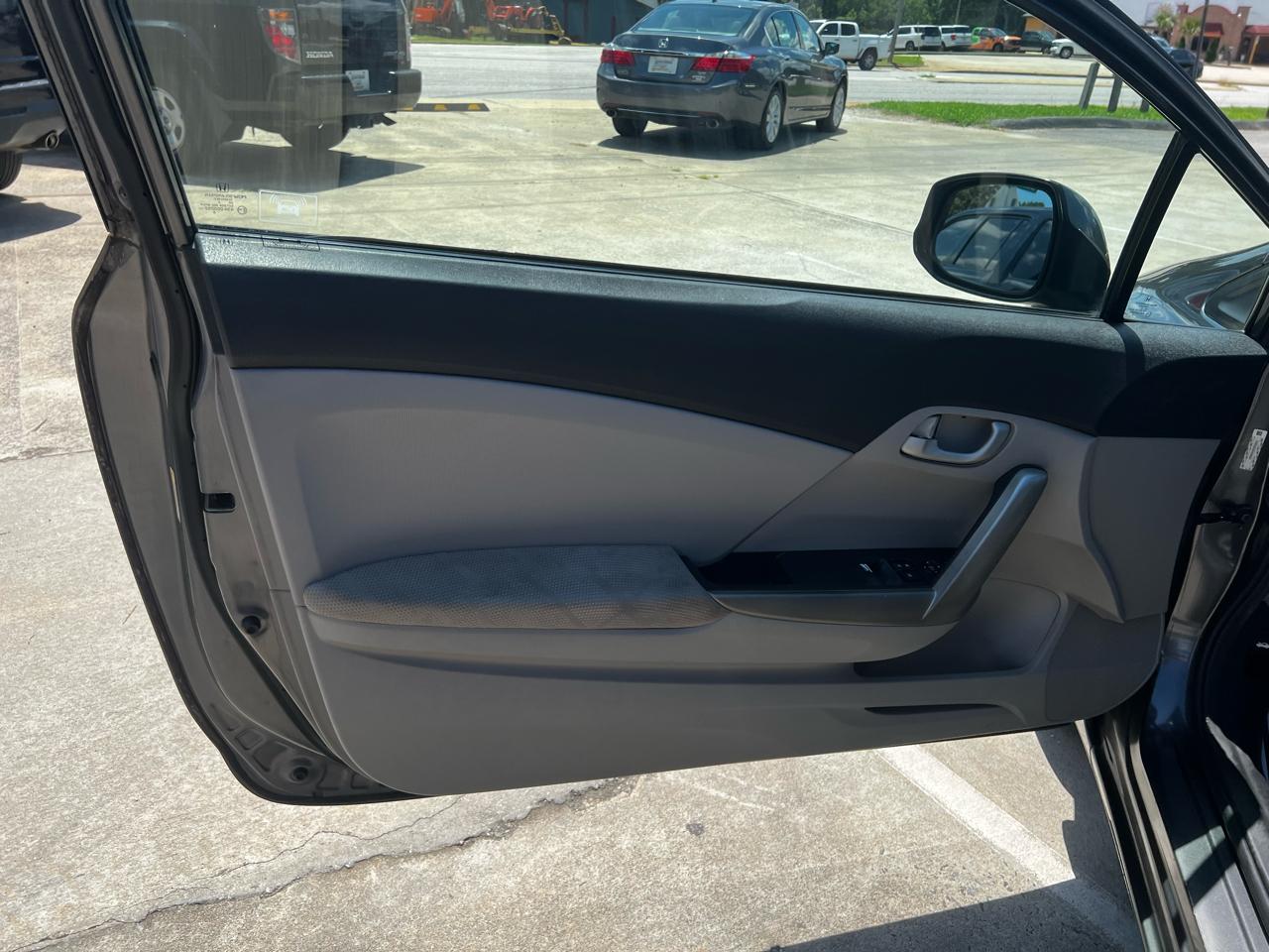 Honda Civic LX Coupe 5-Speed AT 2012