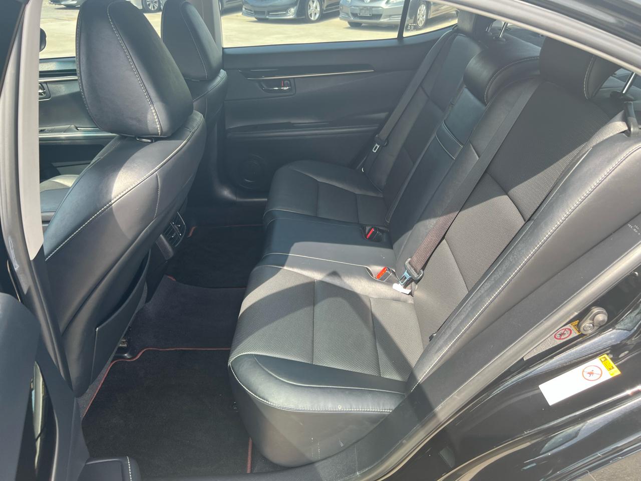 Lexus ES 350 Sedan 2015