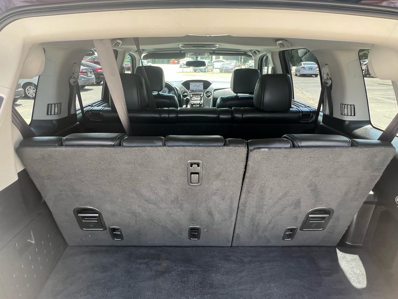 Honda Pilot Touring 2WD 5-Spd AT with DVD 2014