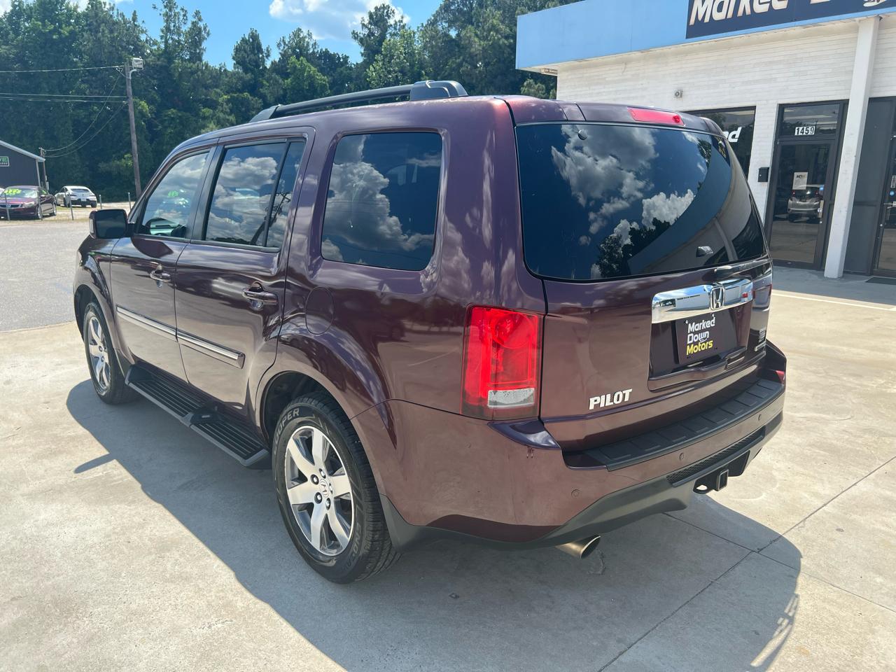 Honda Pilot Touring 2WD 5-Spd AT with DVD 2014