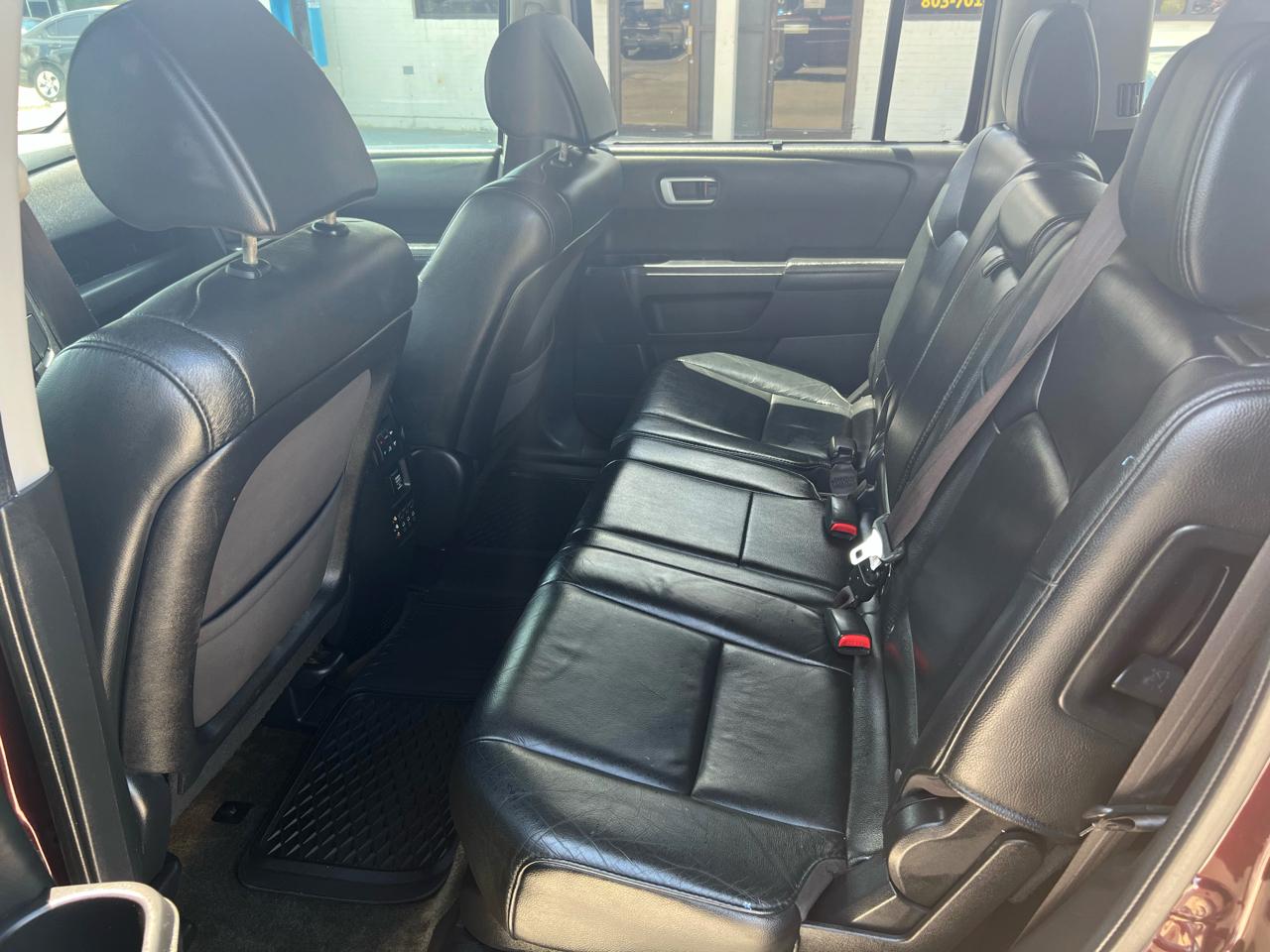 Honda Pilot Touring 2WD 5-Spd AT with DVD 2014