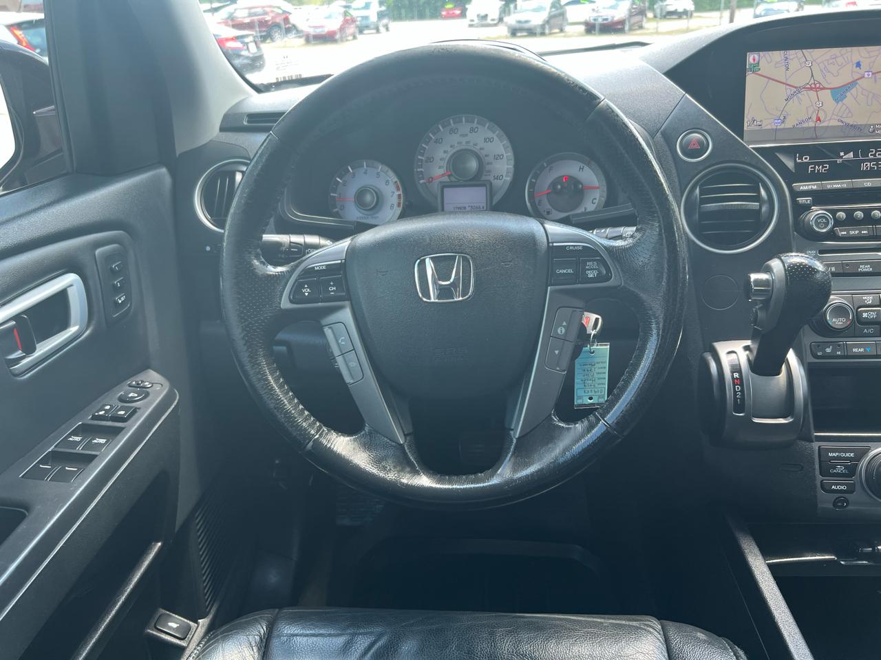 Honda Pilot Touring 2WD 5-Spd AT with DVD 2014