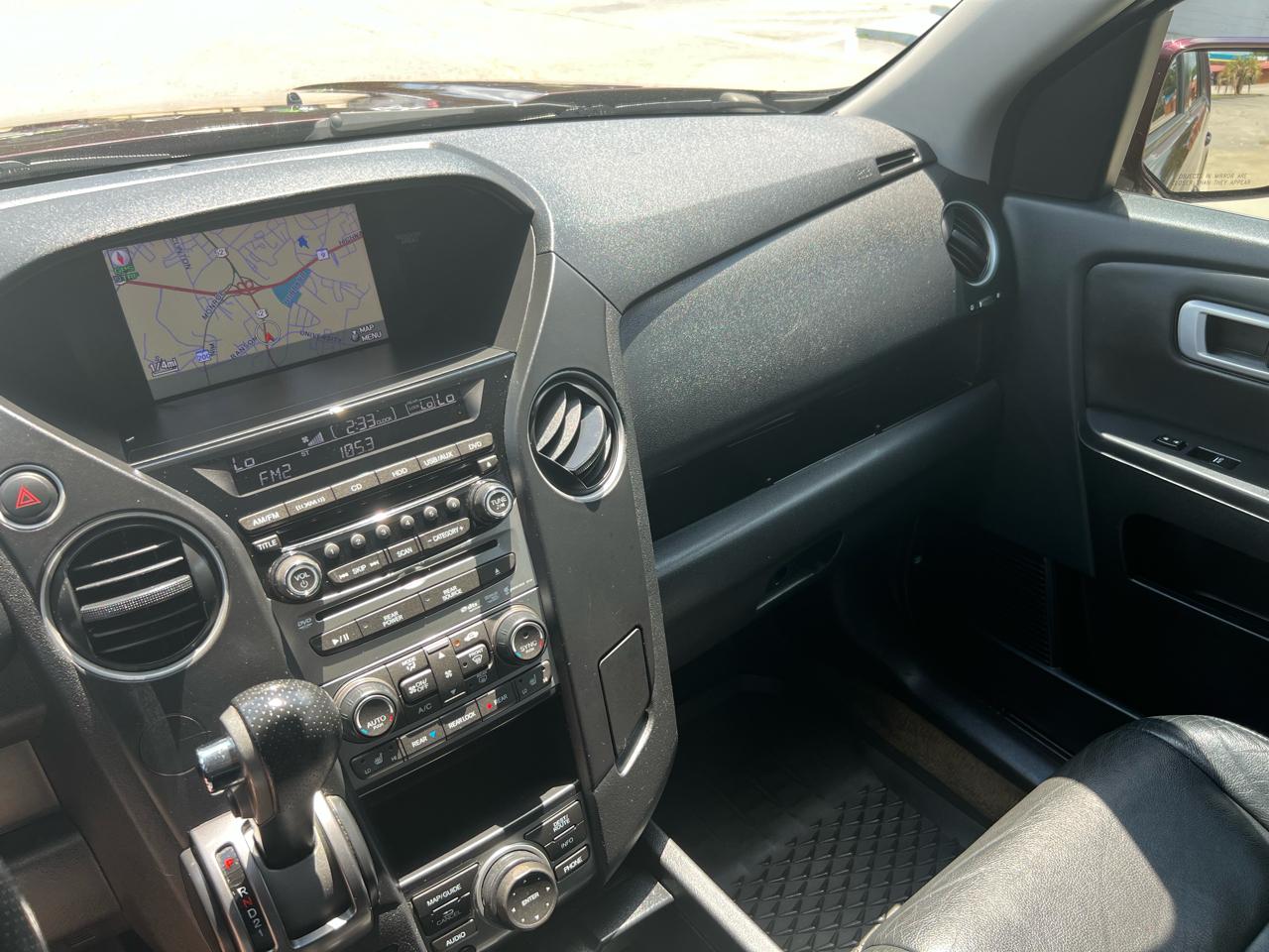 Honda Pilot Touring 2WD 5-Spd AT with DVD 2014