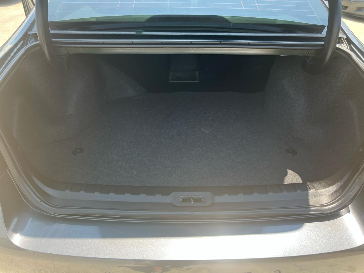 Buick Lucerne CXL 2011