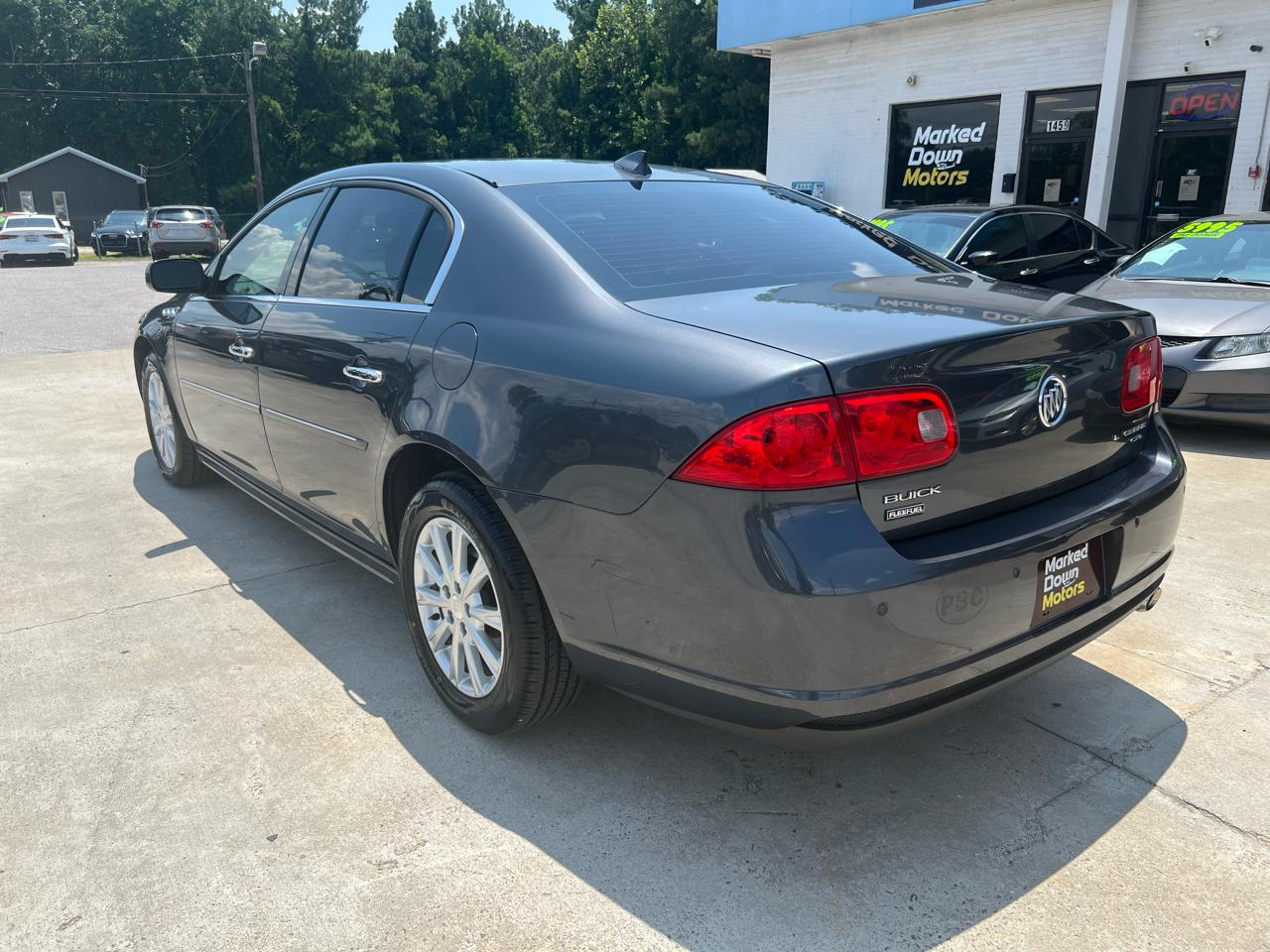 Buick Lucerne CXL 2011