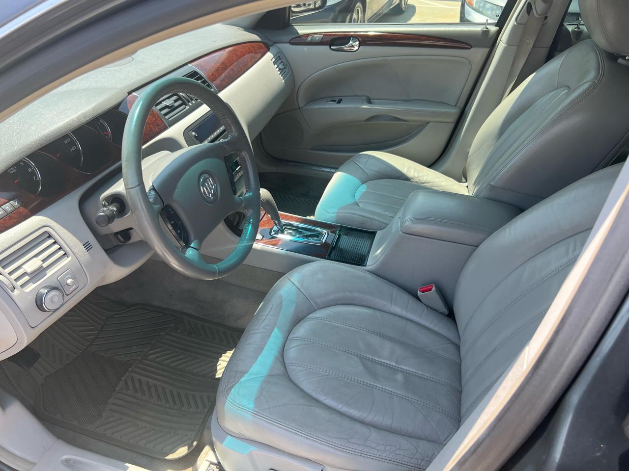 Buick Lucerne CXL 2011