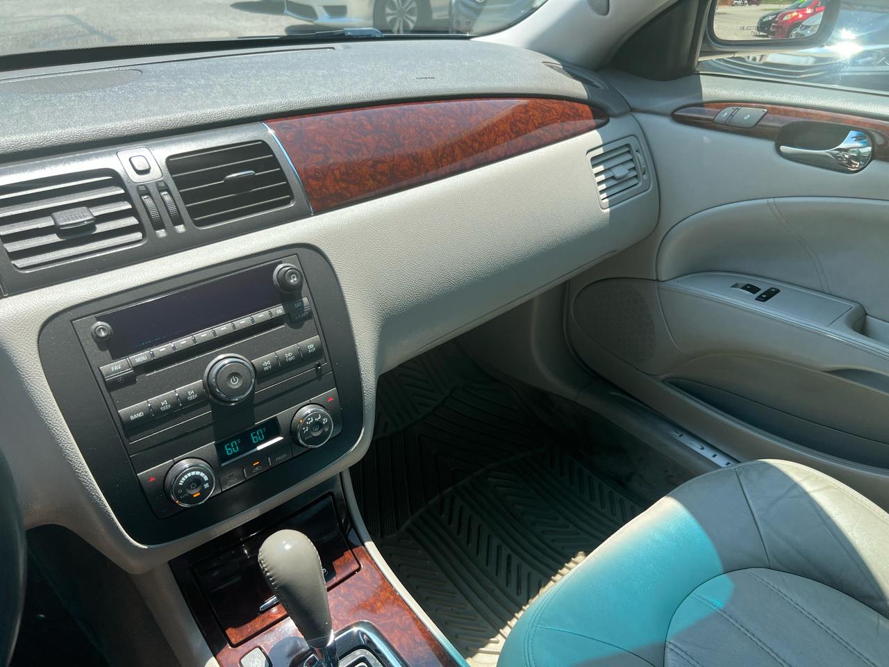 Buick Lucerne CXL 2011