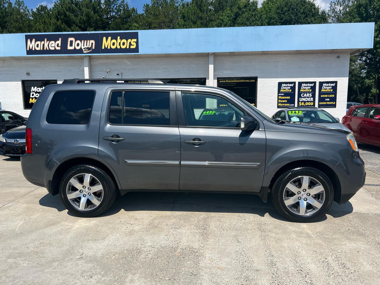 Honda Pilot Touring 4WD 5-Spd AT with DVD 2013