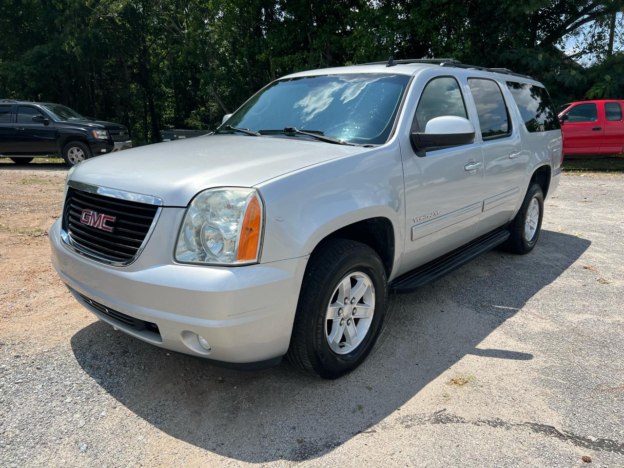 GMC Yukon XL SLT 1/2 Ton 4WD 2014