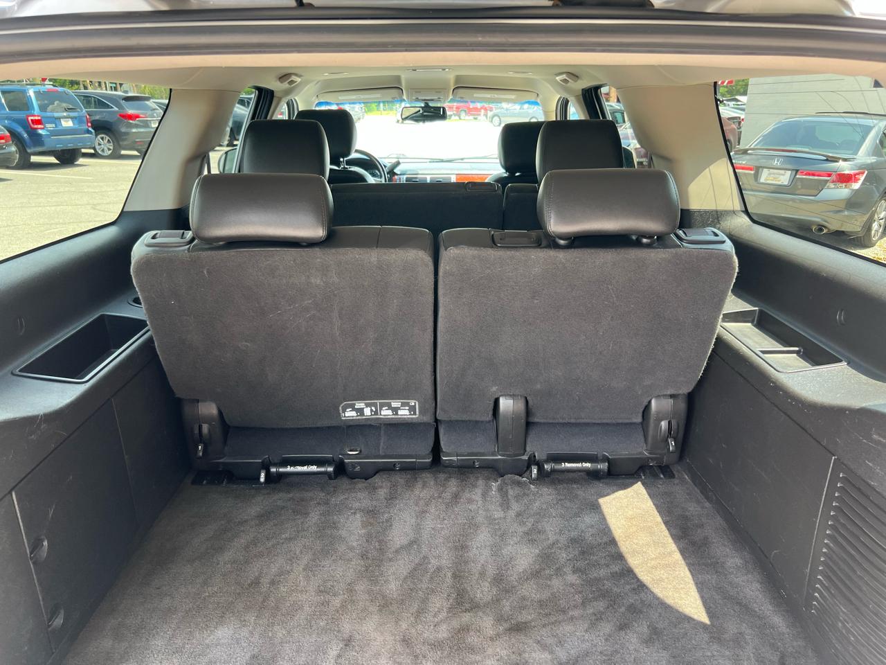 GMC Yukon XL SLT 1/2 Ton 4WD 2014