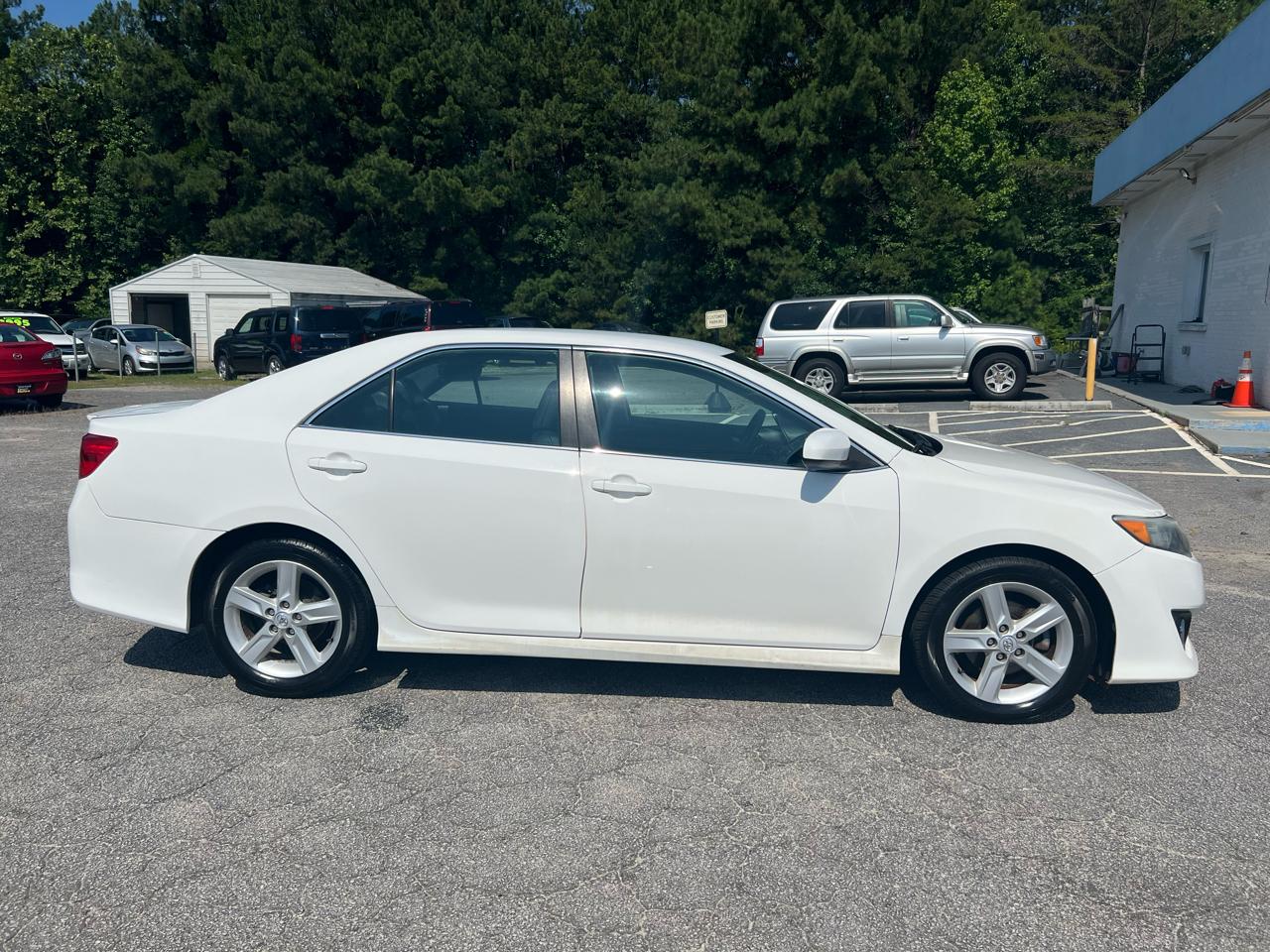 Toyota Camry SE 2014