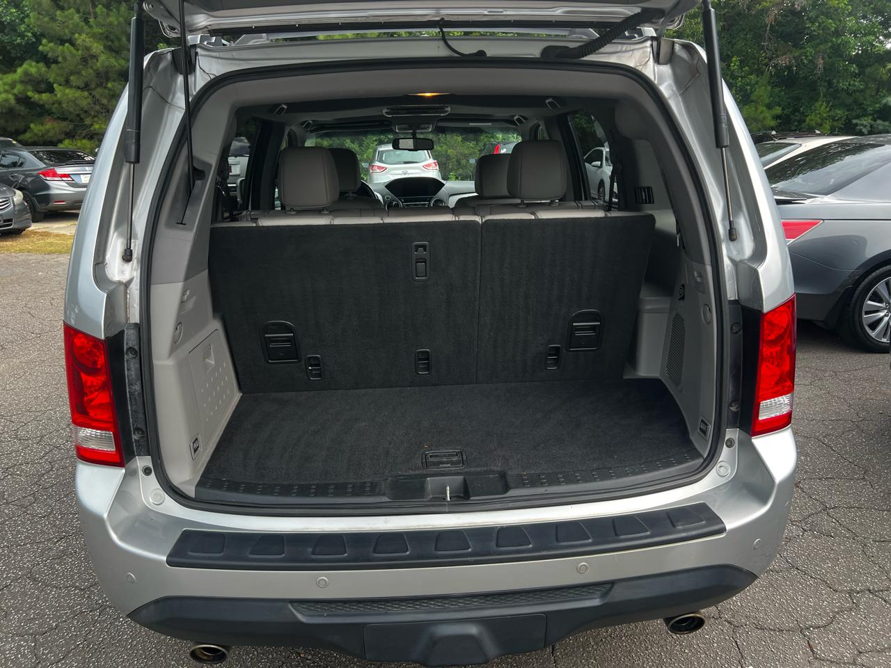 Honda Pilot Touring 4WD 5-Spd AT with DVD 2015