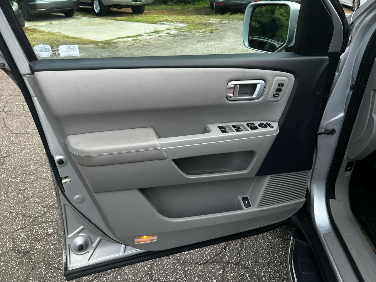 Honda Pilot Touring 4WD 5-Spd AT with DVD 2015