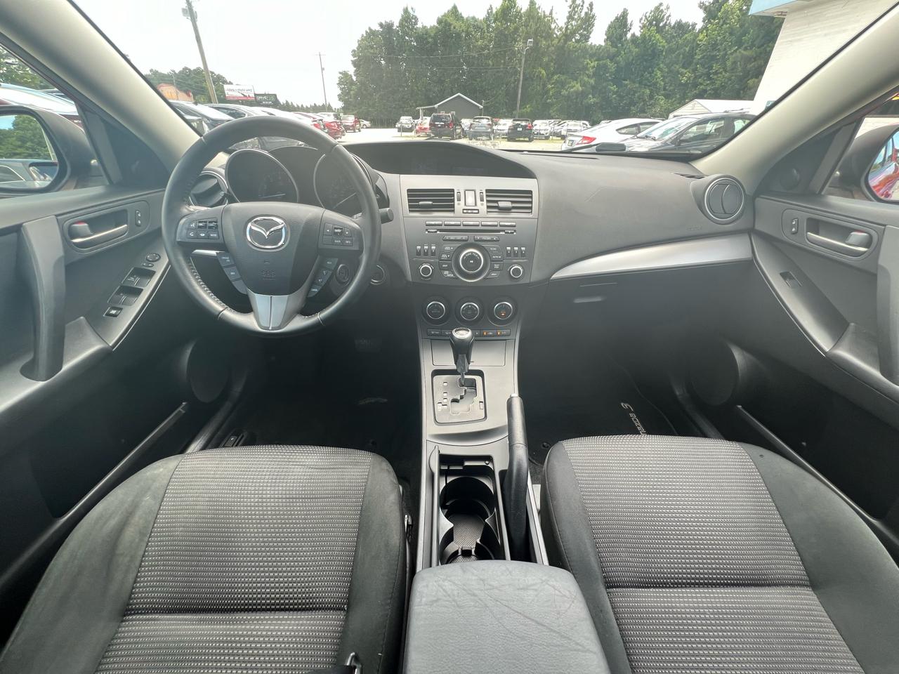 Mazda MAZDA3 i Touring AT 4-Door 2013