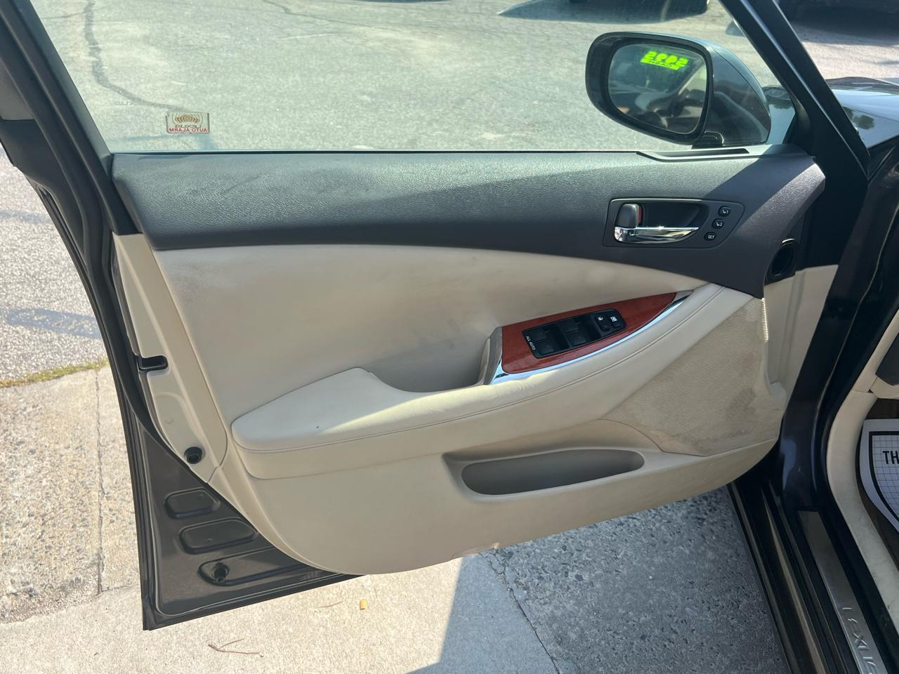 Lexus ES 350 Sedan 2010