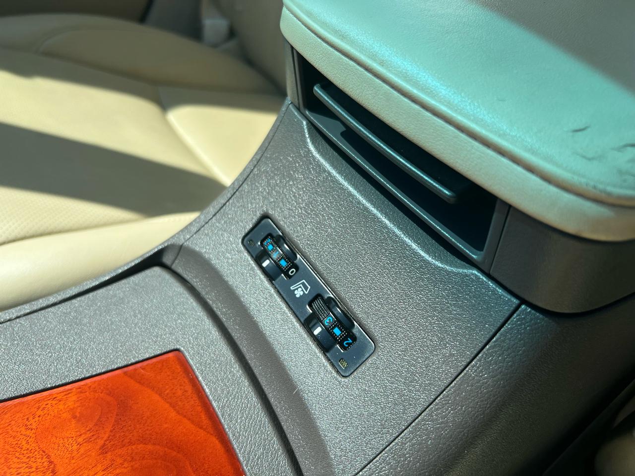 Lexus ES 350 Sedan 2010