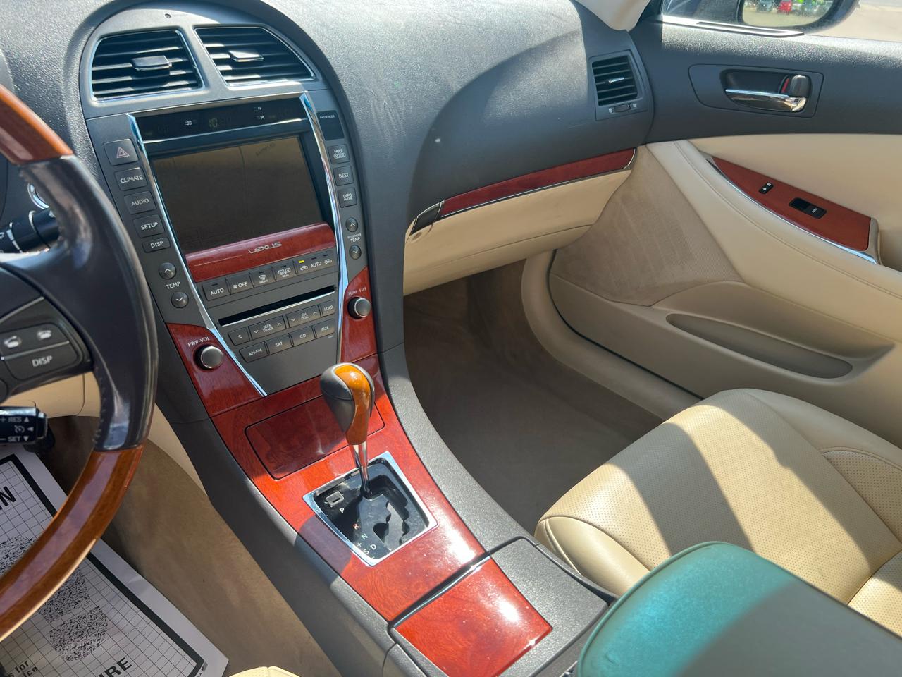 Lexus ES 350 Sedan 2010