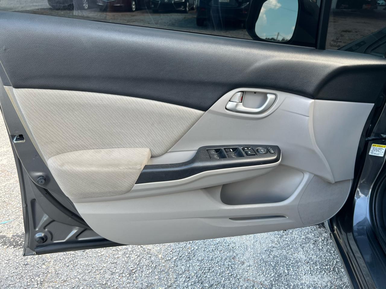 Honda Civic LX Sedan 5-Speed AT 2013