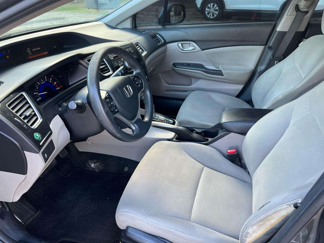 Honda Civic LX Sedan 5-Speed AT 2013