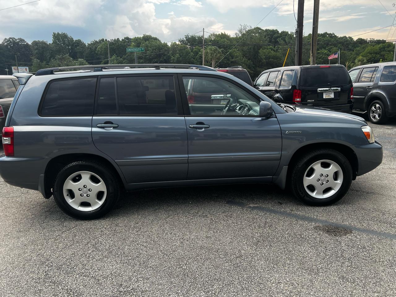 Toyota Highlander Limited V6 2WD 2005