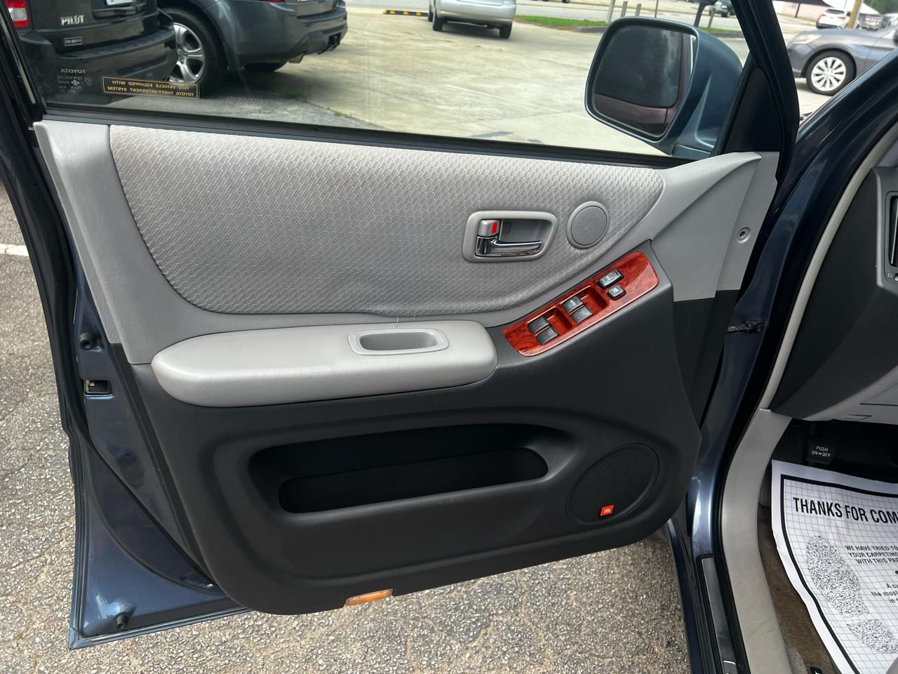 Toyota Highlander Limited V6 2WD 2005