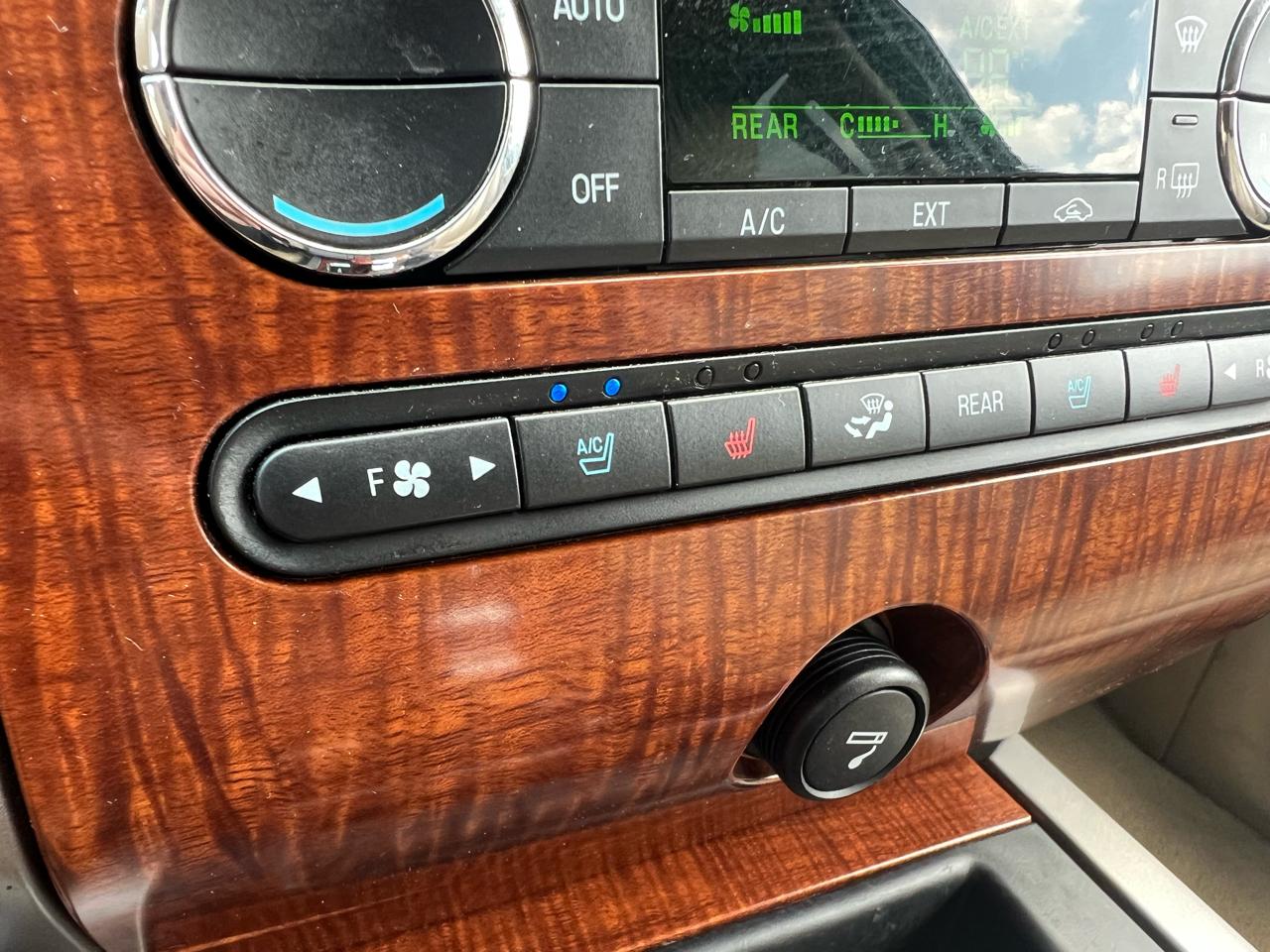 Ford Expedition Eddie Bauer 2WD 2010