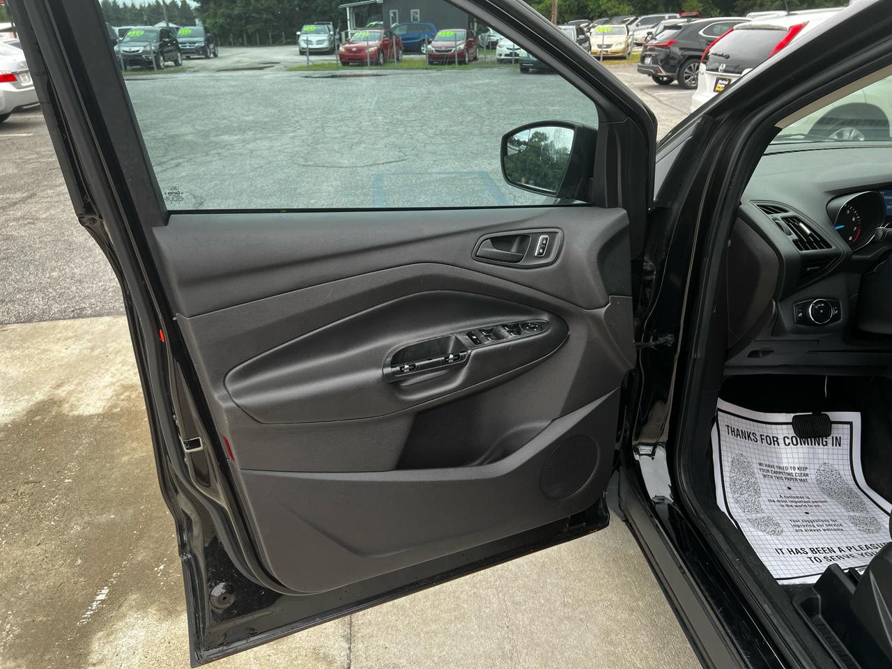 Ford Escape S FWD 2015